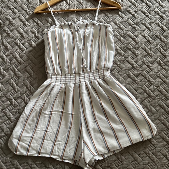 American Eagle Striped Romper - Picture 3 of 3